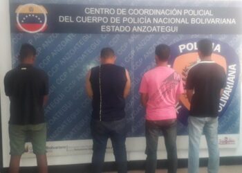Arrestaron a cuatro jóvenes en la marcha de la oposición frente al CNE