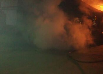 Una pareja falleció por quemaduras en choque de vehículos