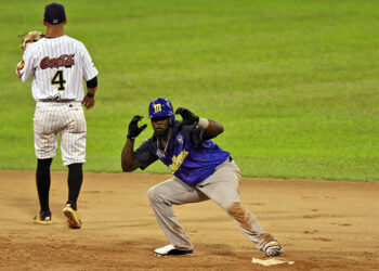 Por alineación indebida Magallanes y Leones repetirán enfrentamiento del pasado 1ro de diciembre