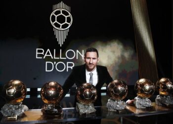 Messi gana su sexto balón de oro y afirma que el tiempo de la retirada "esta cerca"