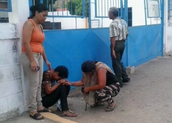 Tres personas fallecidas dejó choque de una moto y un carro