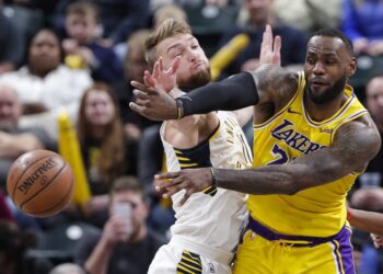 Pacers remonta al final y corta racha de Lakers