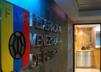 Con el tiempo encima, Venezuela continúa búsqueda de técnico