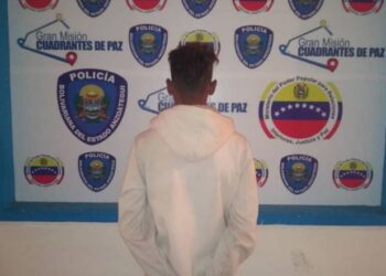 Polianzoátegui detuvo a  dos hombres con bidones de gasolina