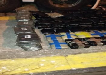 GNB incauta 278 panelas de droga ocultas en un autobús