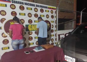 Apresaron a una pareja con más de medio kilo de marihuana