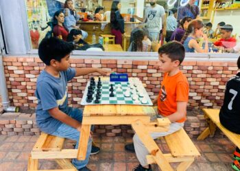 Jóvenes demostraron su talento en el ajedrez