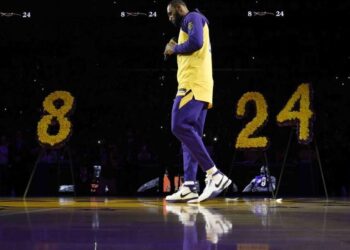 Las palabras de LeBron James alivian la tristeza de Lakers de Los Ángeles