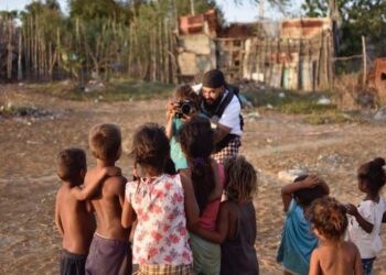 De la fotografía nace un proyecto que brinda esperanza a los niños