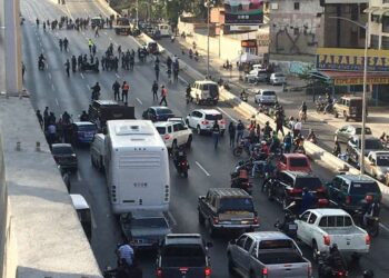 Enfrentamiento entre las  FAES y presuntos secuestradores deja tres muertos en autopista de Caracas