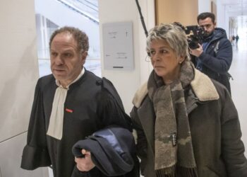 París: Redada a editorial de autor que celebró la pedofilia