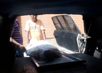Murieron dos hombres en balacera con las FAES