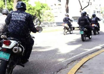 Capturaron a una mujer con 100 panelas de súper marihuana en Casas Botes