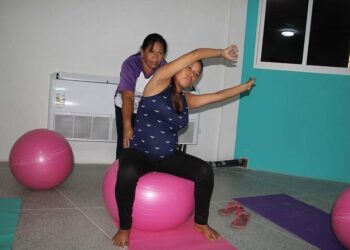 Salas de parto humanizado ofrecen educación prenatal