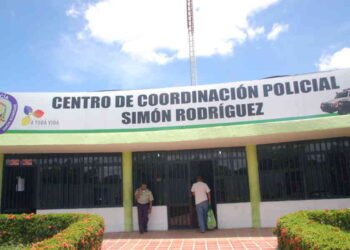 Detuvieron a un hombre por golpear a su mujer