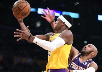 Rondo, Davis lidera a Lakers, que aplastó 125-100 a Suns