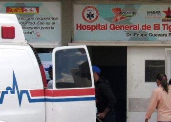 Una embarazada fue arrollada por chofer de carro que huyó