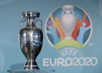 UEFA comienza las conversaciones con la posibilidad de posponer Euro 2020