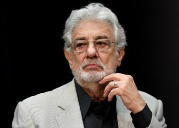 Plácido Domingo fue retirado de un programa de entrenamiento de ópera