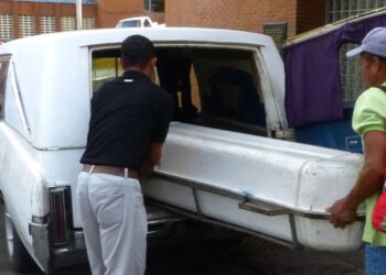 Un obrero murió al caer de una moto