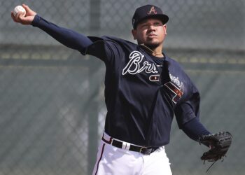 Félix Hernández lució como un rey frente a Tampa Bay