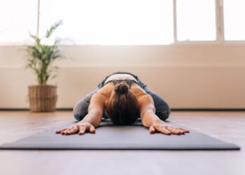Clase de yoga se transmitirá en vivo