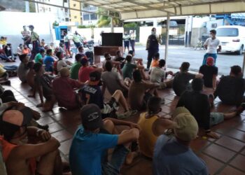 Policías dispersaron 159 aglomeraciones de personas en un mes de cuarentena﻿