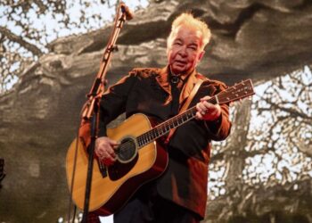 Cantautor John Prine muere de coronavirus a los 73 años