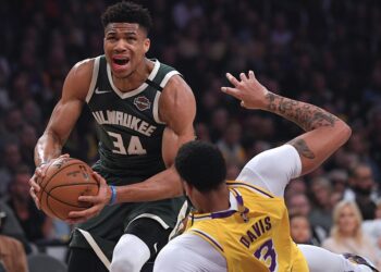 Jugadores de NBA, orillados a entrenar con lo que pueden