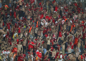 Bolsonaro quiere que vuelva el fútbol pese a pandemia