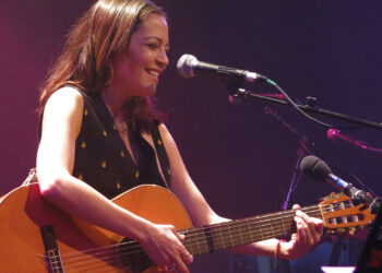 Lafourcade quiere regalar alegría con “Un canto por México”