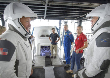 SpaceX revive lanzamientos espaciales tripulados desde EEUU