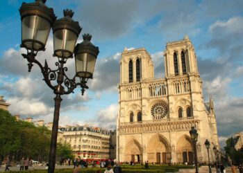 Francia reanuda los servicios religiosos tras recurso legal