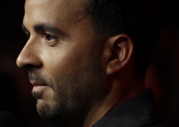 Fonsi: El cuerpo pedía cantar con una lágrima en la garganta