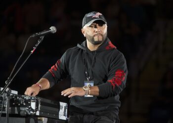 Sensation, Mercenario y más DJs llevan fiesta a los hogares