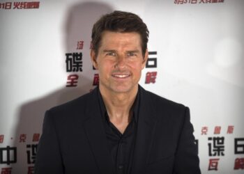 Jefe de NASA dispuesto a que Cruise filme en el espacio