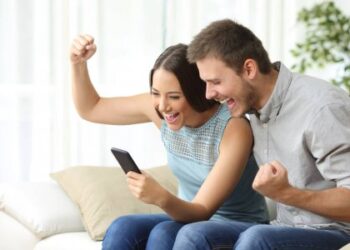 “Casi millonario”, una divertida alternativa para los fines de semana en cuarentena