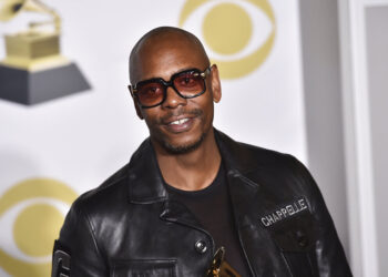 Chappelle condena muerte de Floyd en especial de Netflix