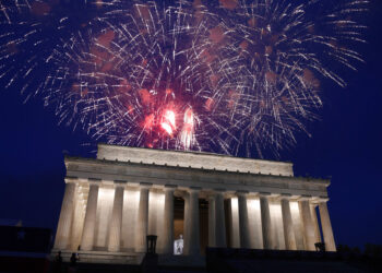 Festejo de 4 de Julio incluirá desfile aéreo en este de Estados Unidos