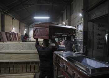 Chile: Cifra de fallecidos por COVID-19 sumarían 7.364