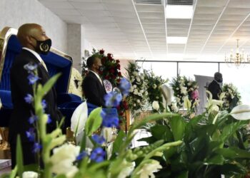 Floyd fue honrado con un servicio conmemorativo cerca de su ciudad natal en Carolina del Norte