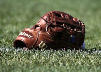 MLB suspende a cuatro jugadores por dopaje entre ellos un lanzador venezolano