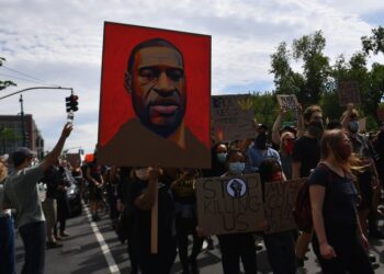 OMS advierte riesgo de expandir el COVID-19 en concentraciones contra el racismo