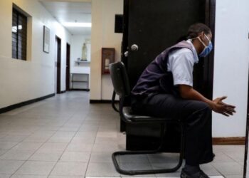 Personal salud en Venezuela arriesga cada día más por falta protección contra el COVID-19