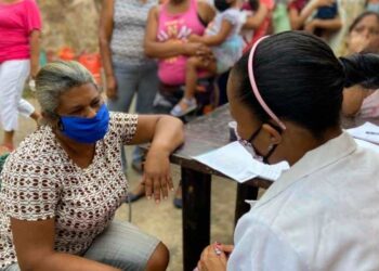 Jornada de asistencia social benefició a vecinos de Guayuta
