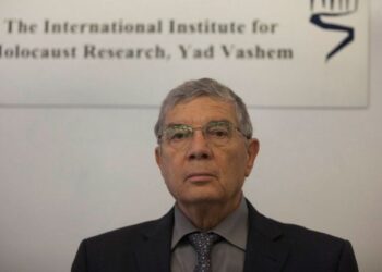 Presidente de museo israelí del Holocausto dejará su cargo