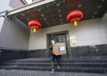 China ordenó el cierre de consulado estadounidense en el oeste del país