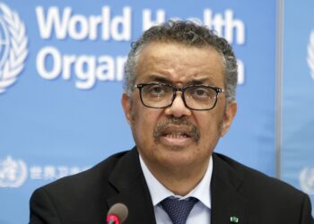 Casos de coronavirus se duplicaron en seis semanas, dice la OMS