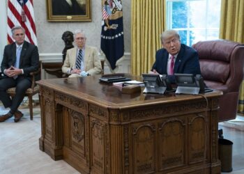 Divisiones entre Congreso, Trump por paquete apoyo por virus