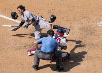 Marlins suspenden juego inaugural en Miami por coronavirus